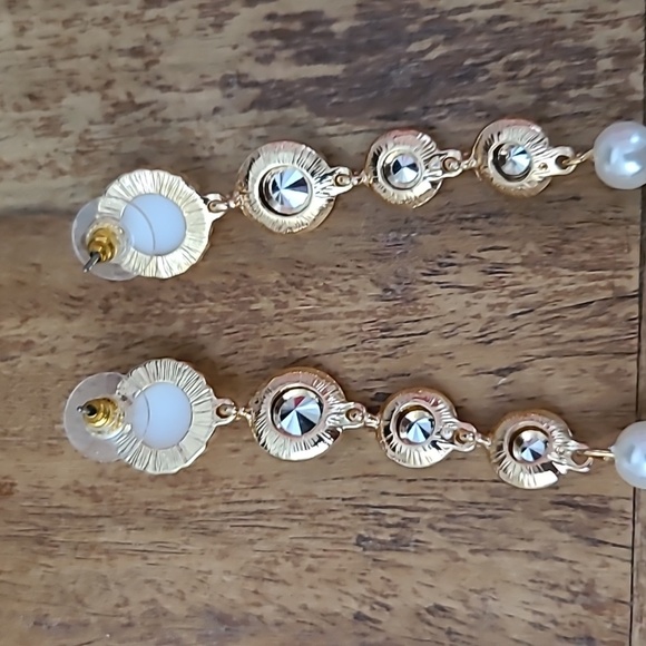 Isaac Mizrahi Faux Pearl & Rhinestone Dangle Earrings - Prom, Homecoming, Formal - Picture 10 of 11